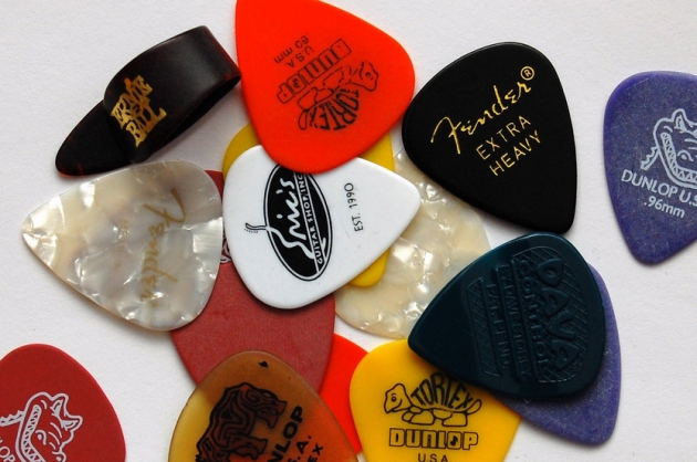 Guitar Plectrums Part 3: Shapes and Bevels - Roadie Music Blog