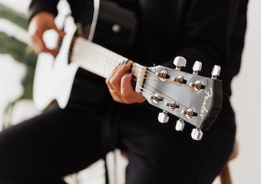10 Famous Songs with Three Chords or Less - Guitar Tricks Blog